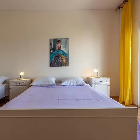 Amazing In Pag With House Sea View Appartamento